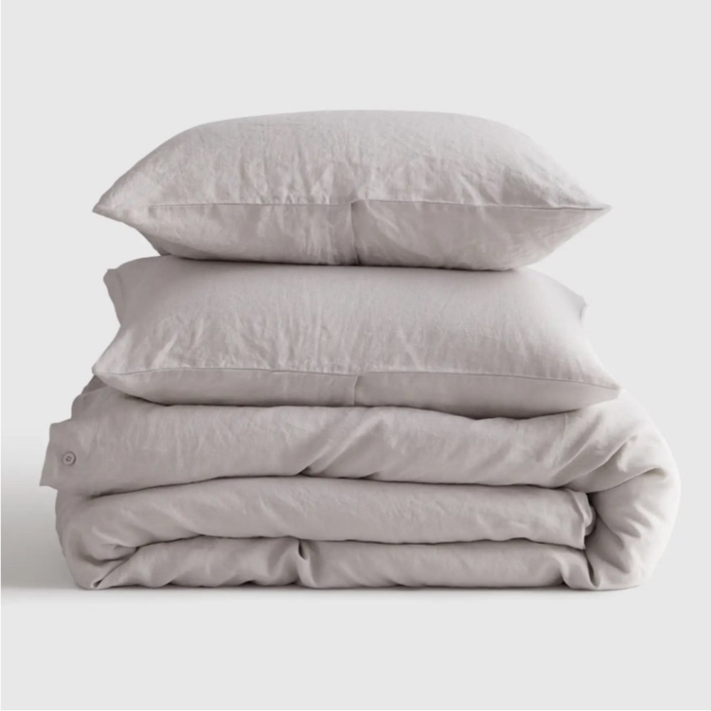 NWOT Quince European Linen Queen Full — Light Grey — Duvet cover 2 Shams